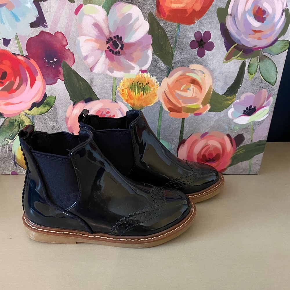 Brand new Zara Navy wingtip toddler booties